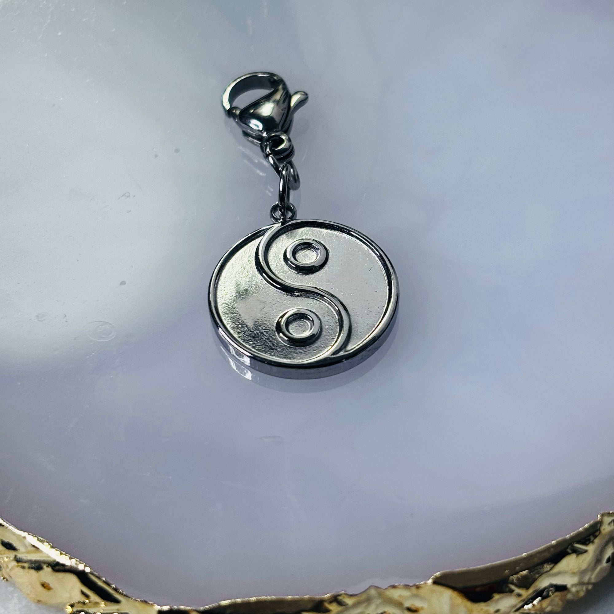 Charm "Le Yin Yang"