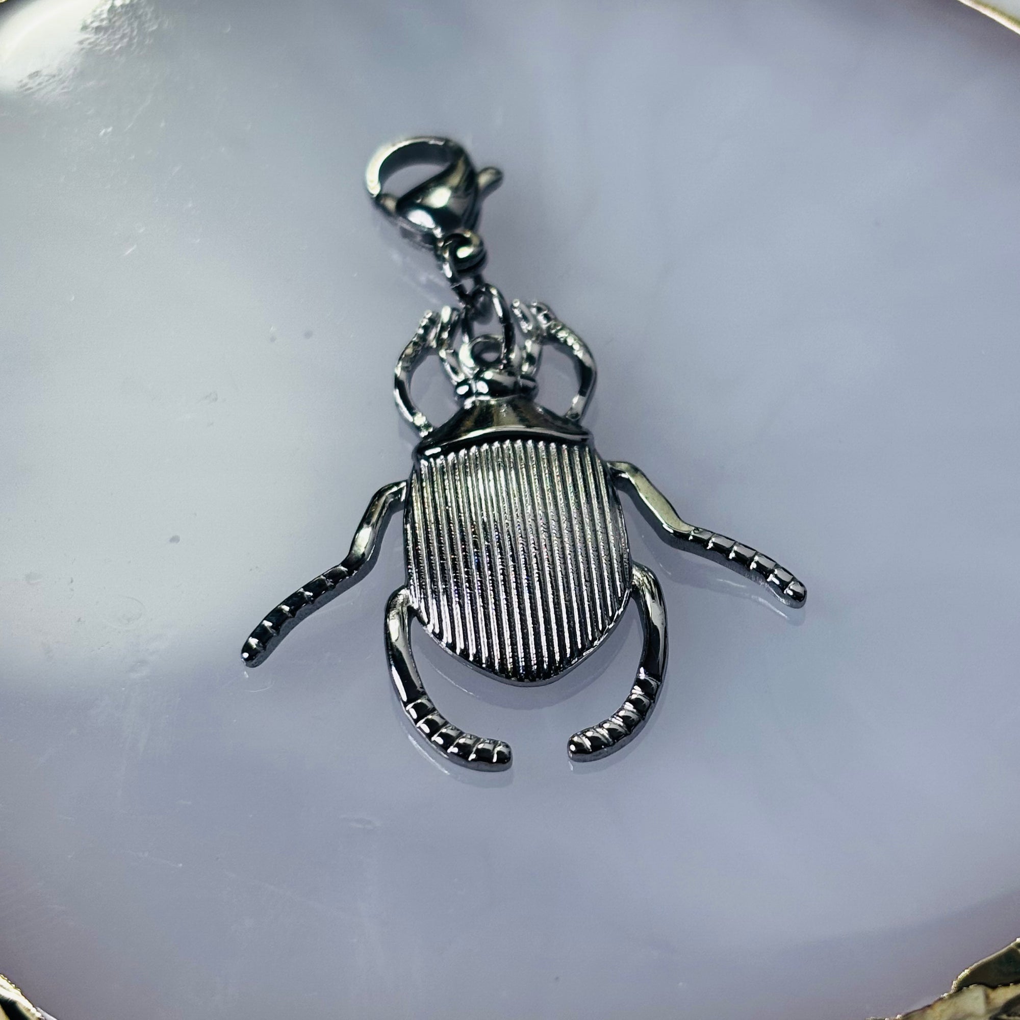 Charm "Le Scarabée"