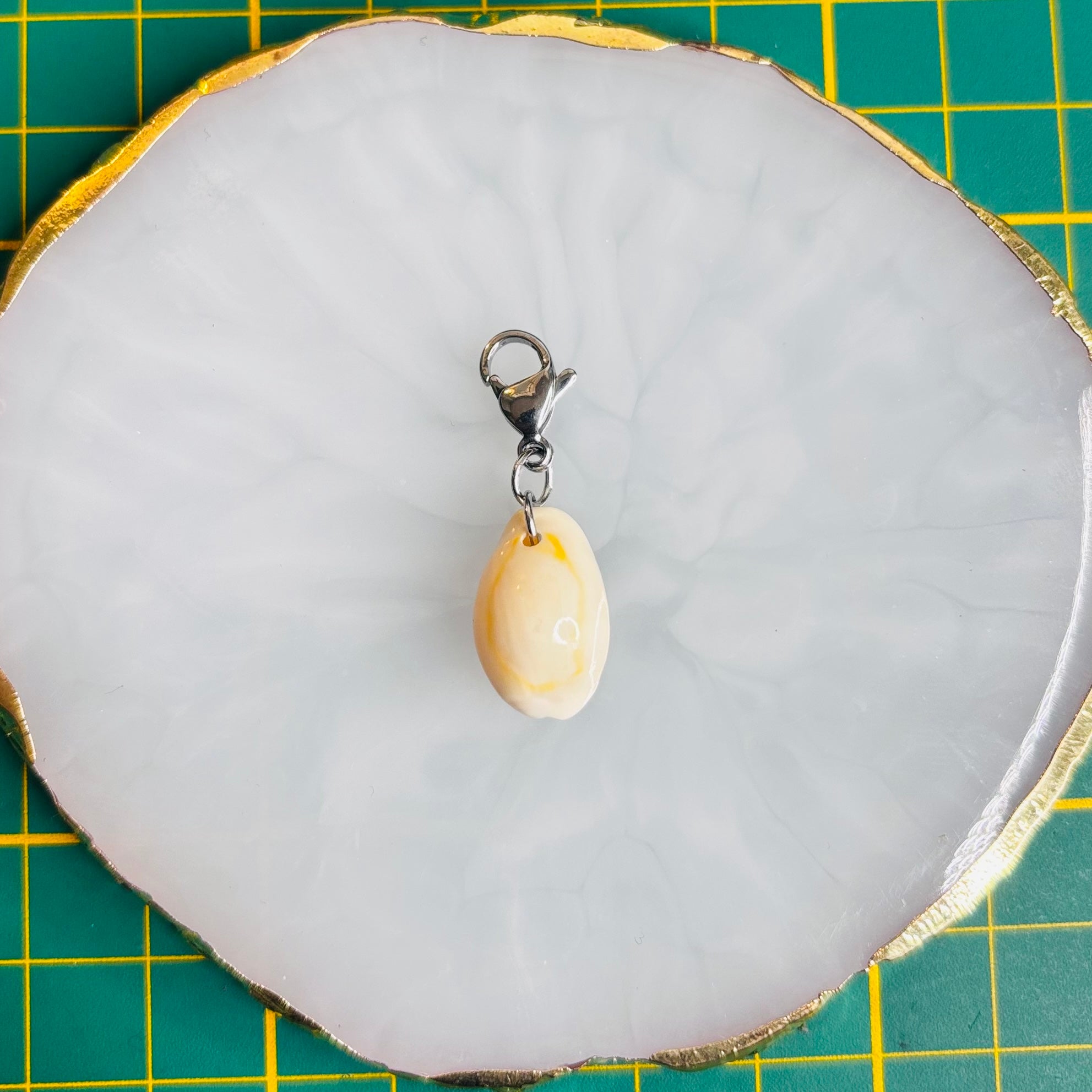 Charm "Le coquillage cauri"