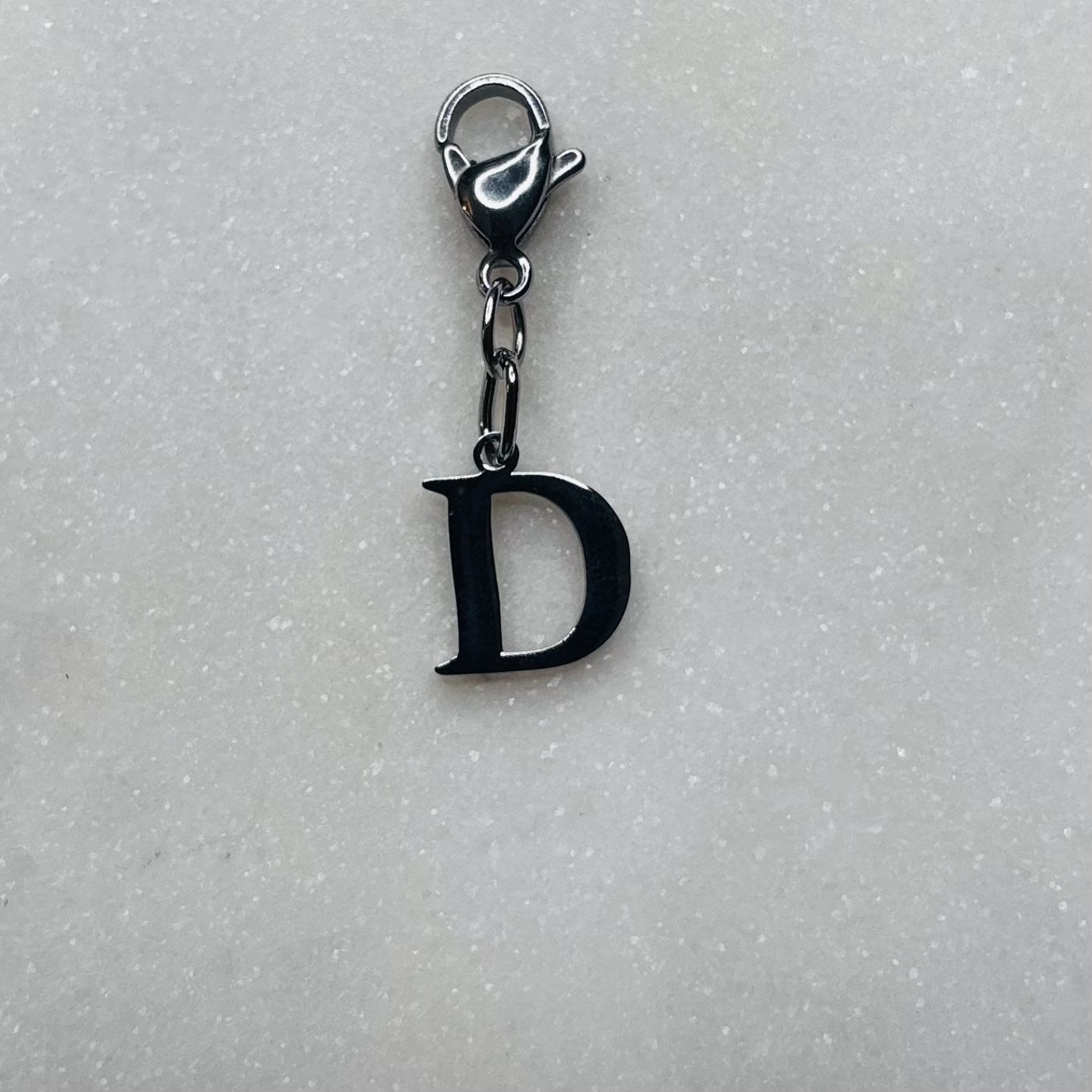 Charm "La lettre D"