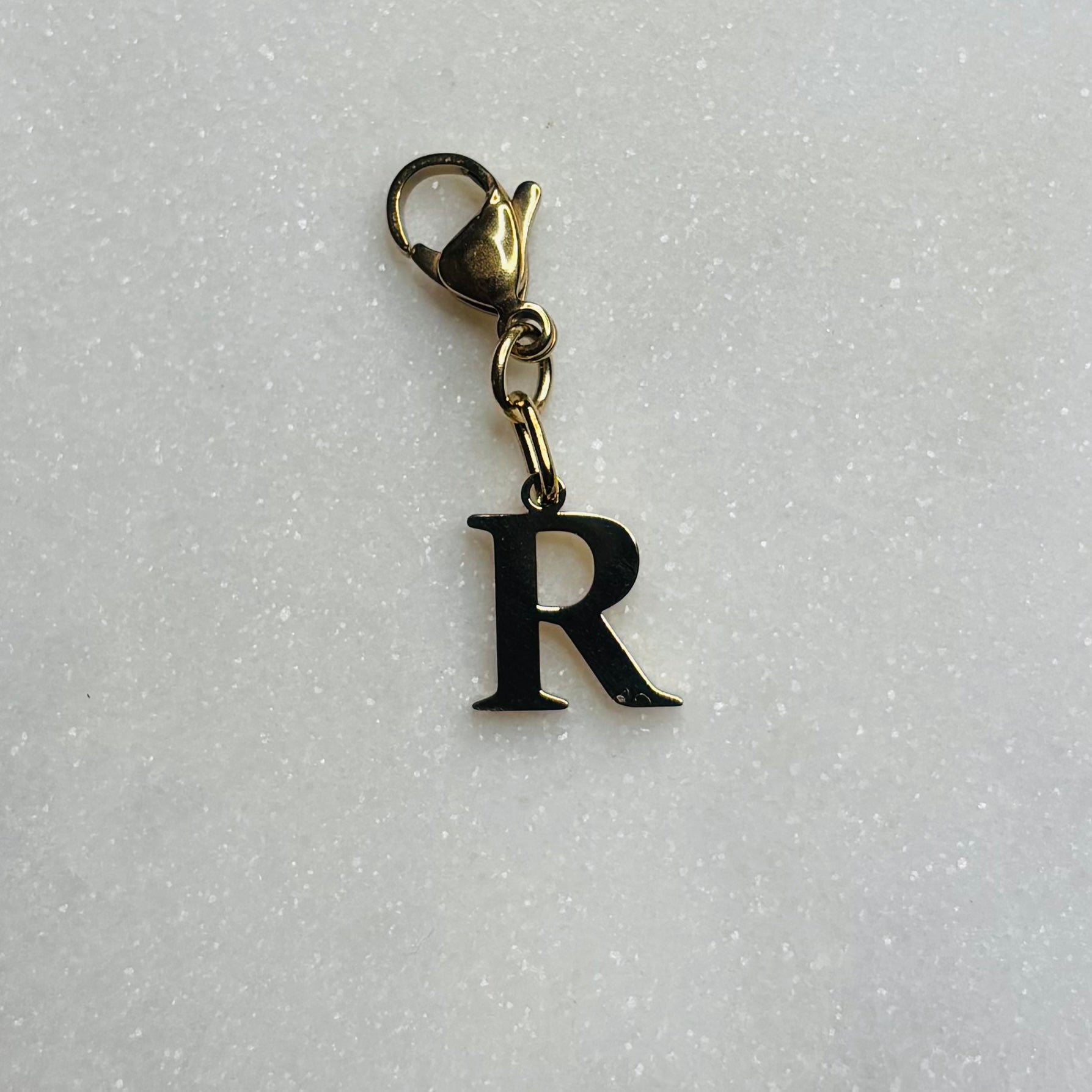 Charm "La lettre R"