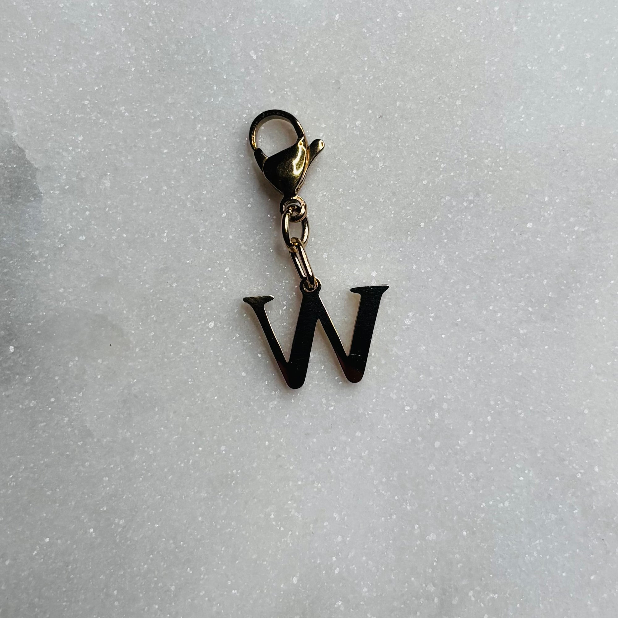 Charm "La lettre W"