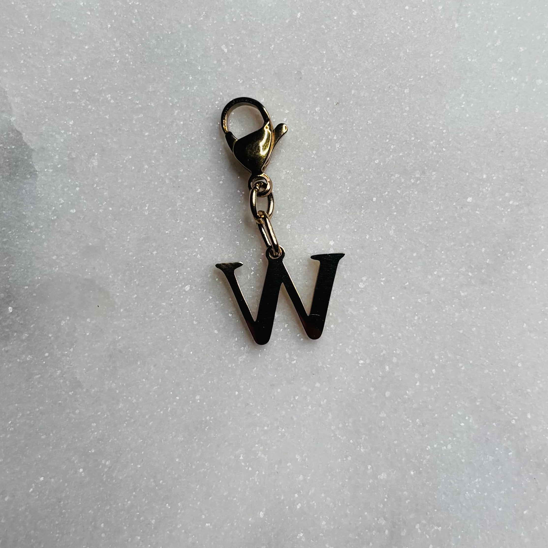 Charm "La lettre W"