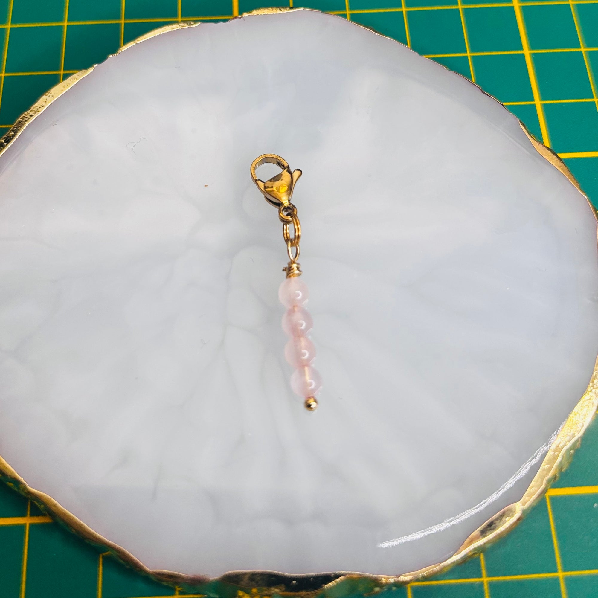Charm "La pierre astro Balance-Quartz rose"