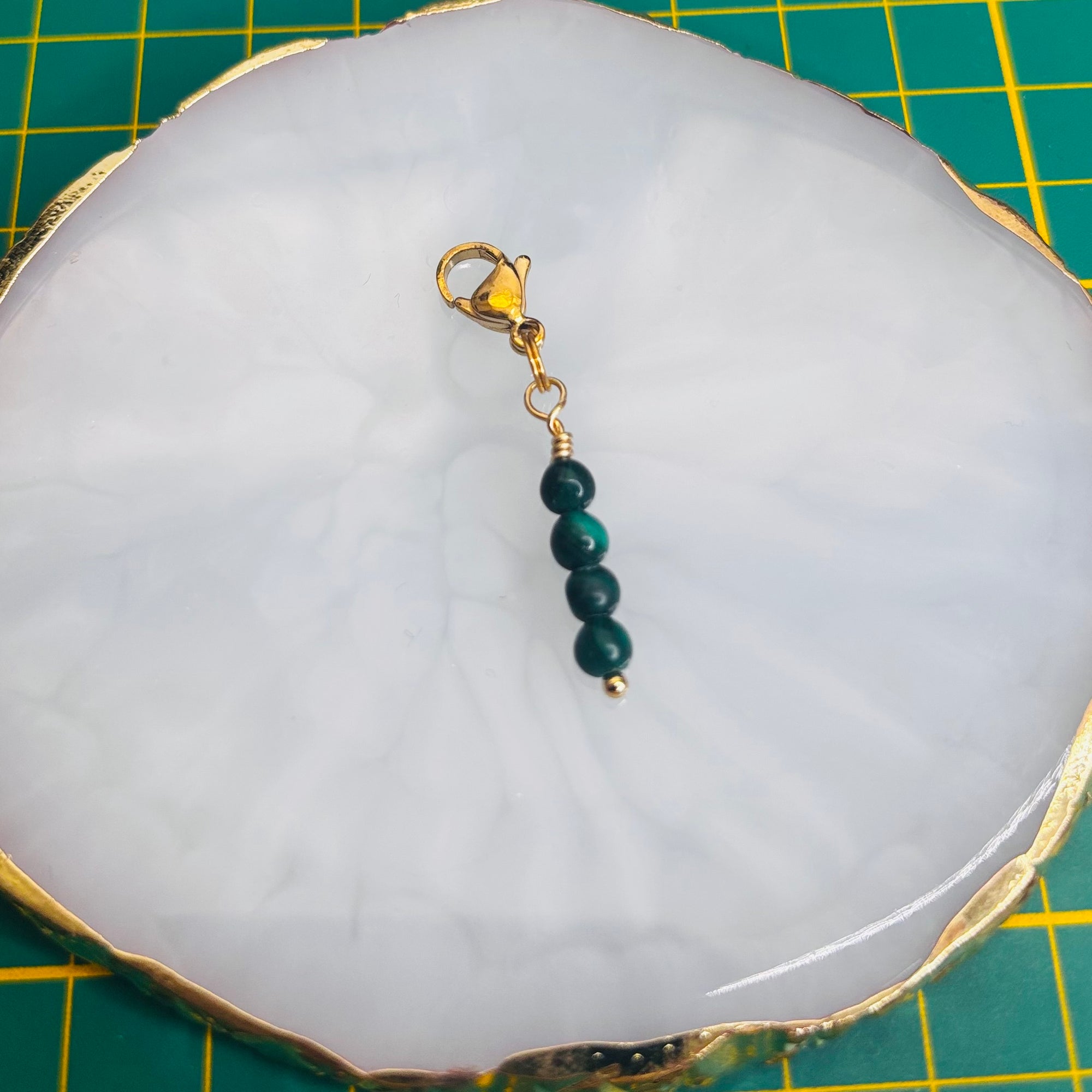 Charm "La pierre astro Scorpion-Malachite"