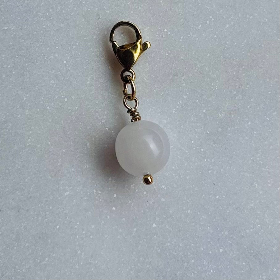 Charm "La pierre de naissance Avril-Pierre de lune"