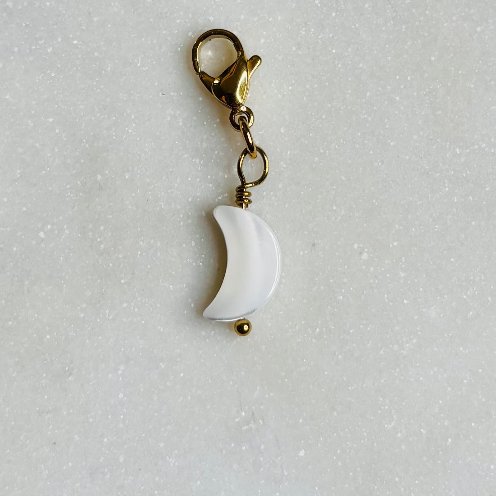 Charm "La lune nacrée"