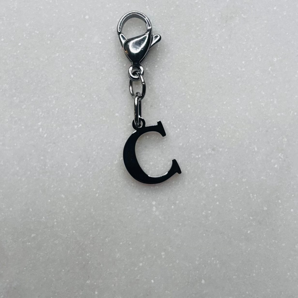 Charm "La lettre C"