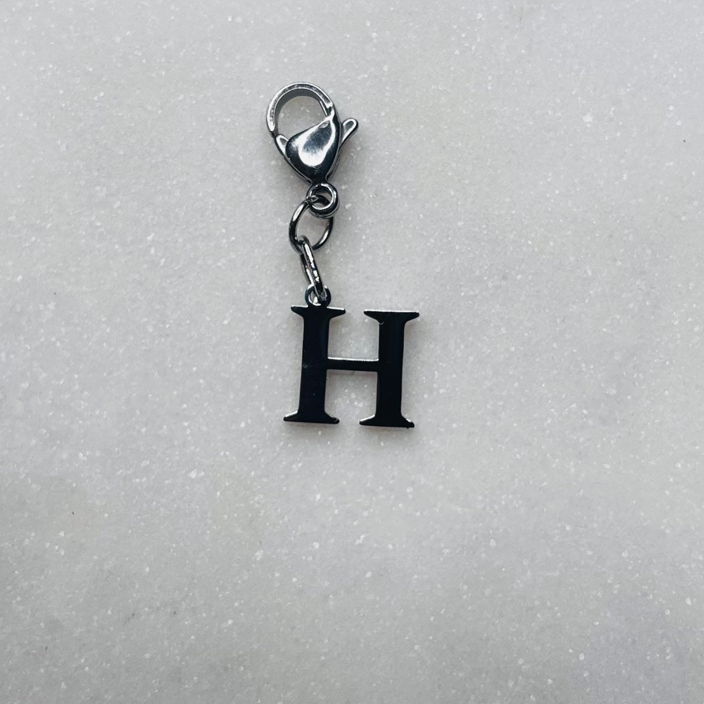 Charm "La lettre H"
