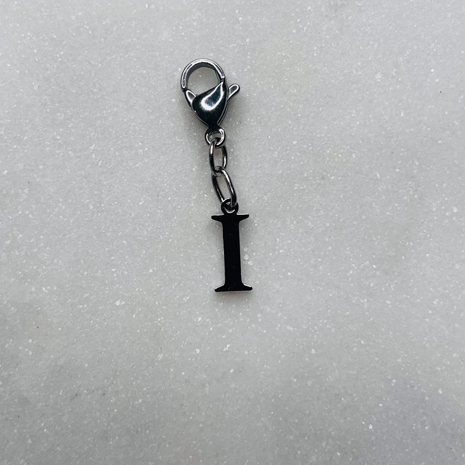 Charm "La lettre I"