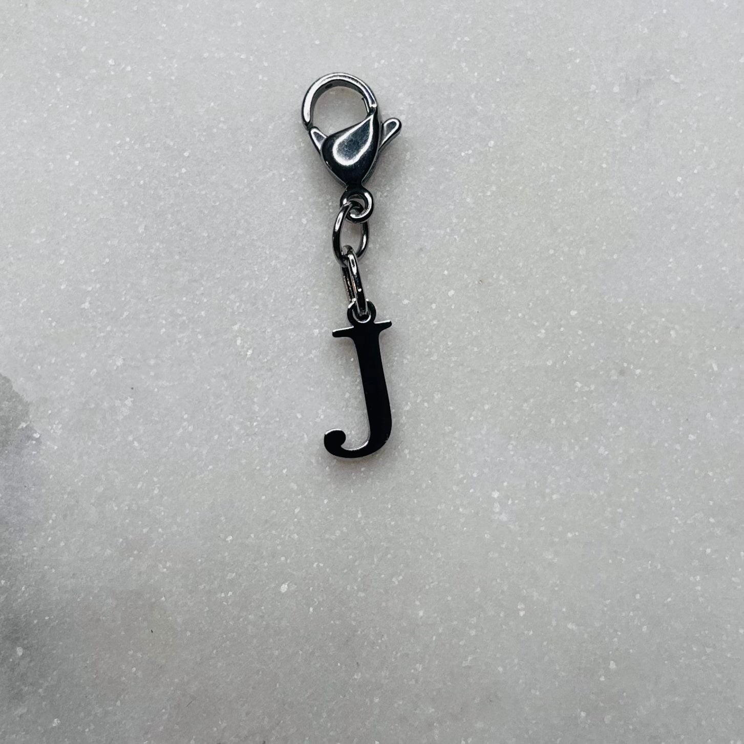 Charm "La lettre J"