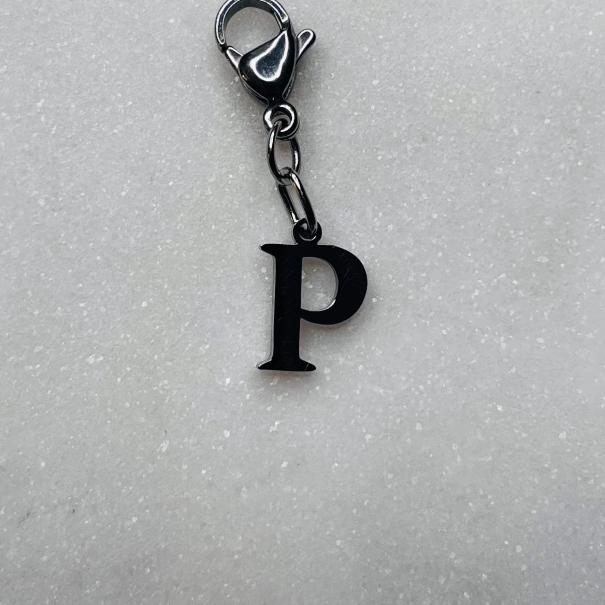 Charm "La lettre P"