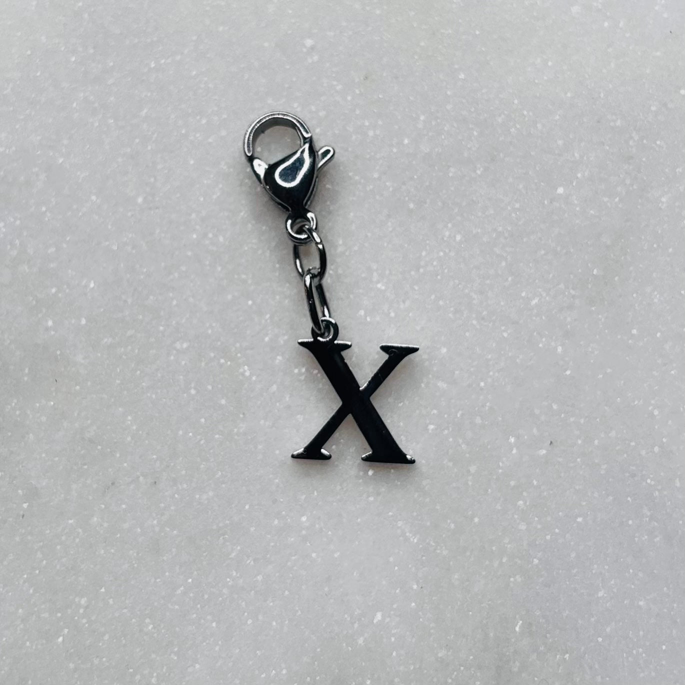 Charm "La lettre X"