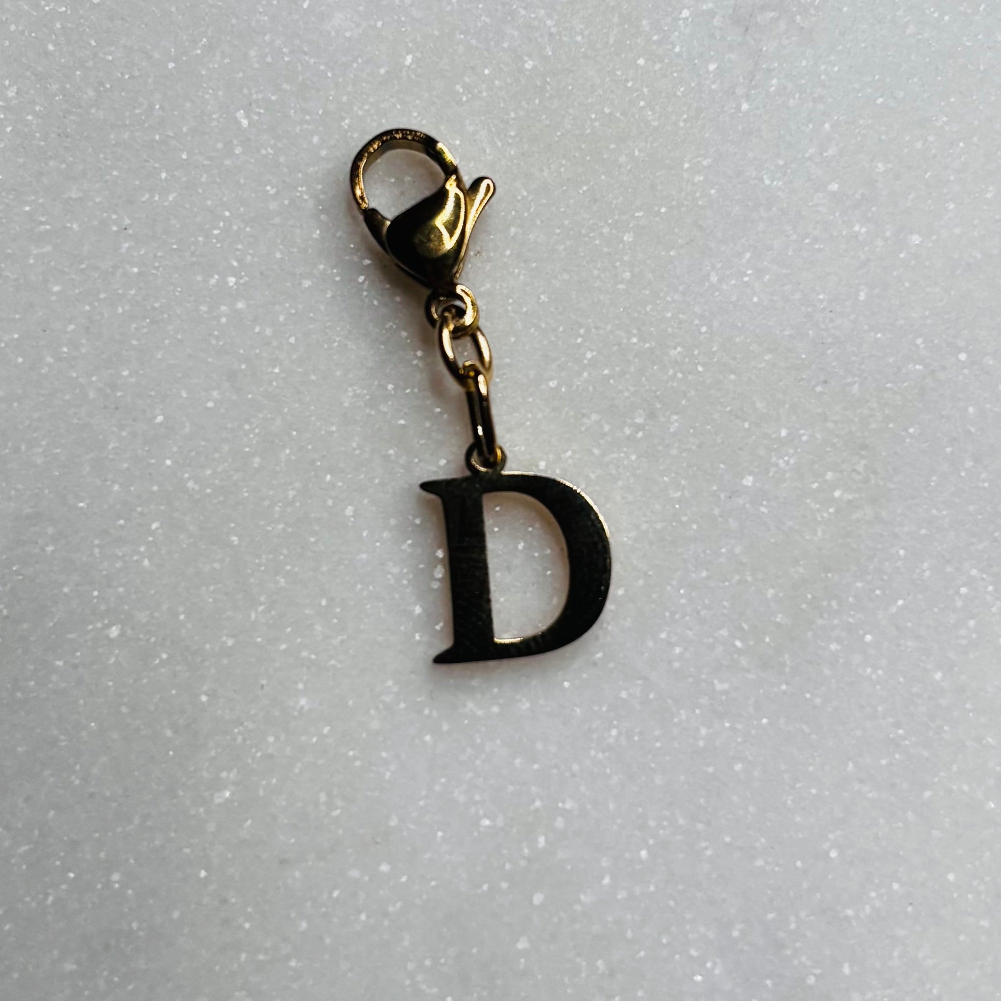Charm "La lettre D"