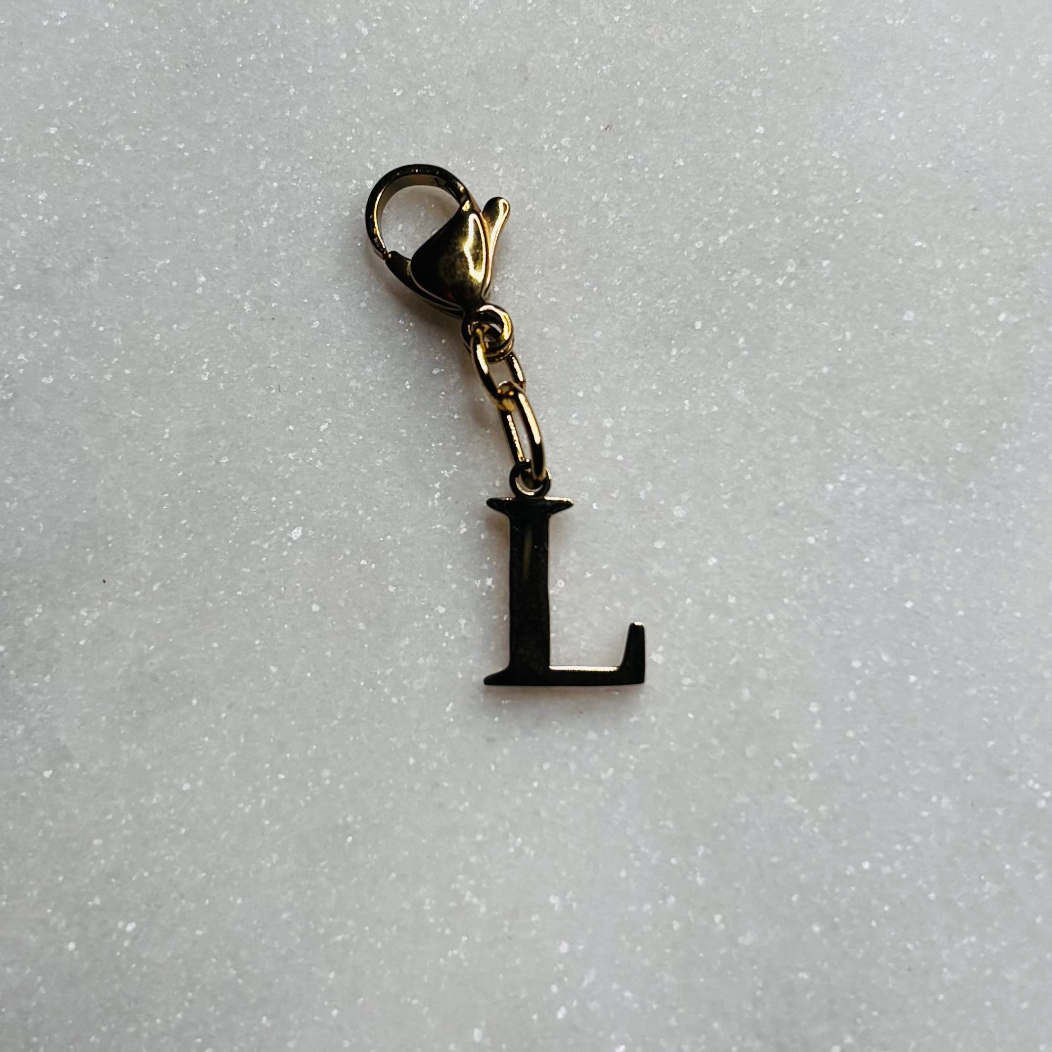 Charm "La lettre L"