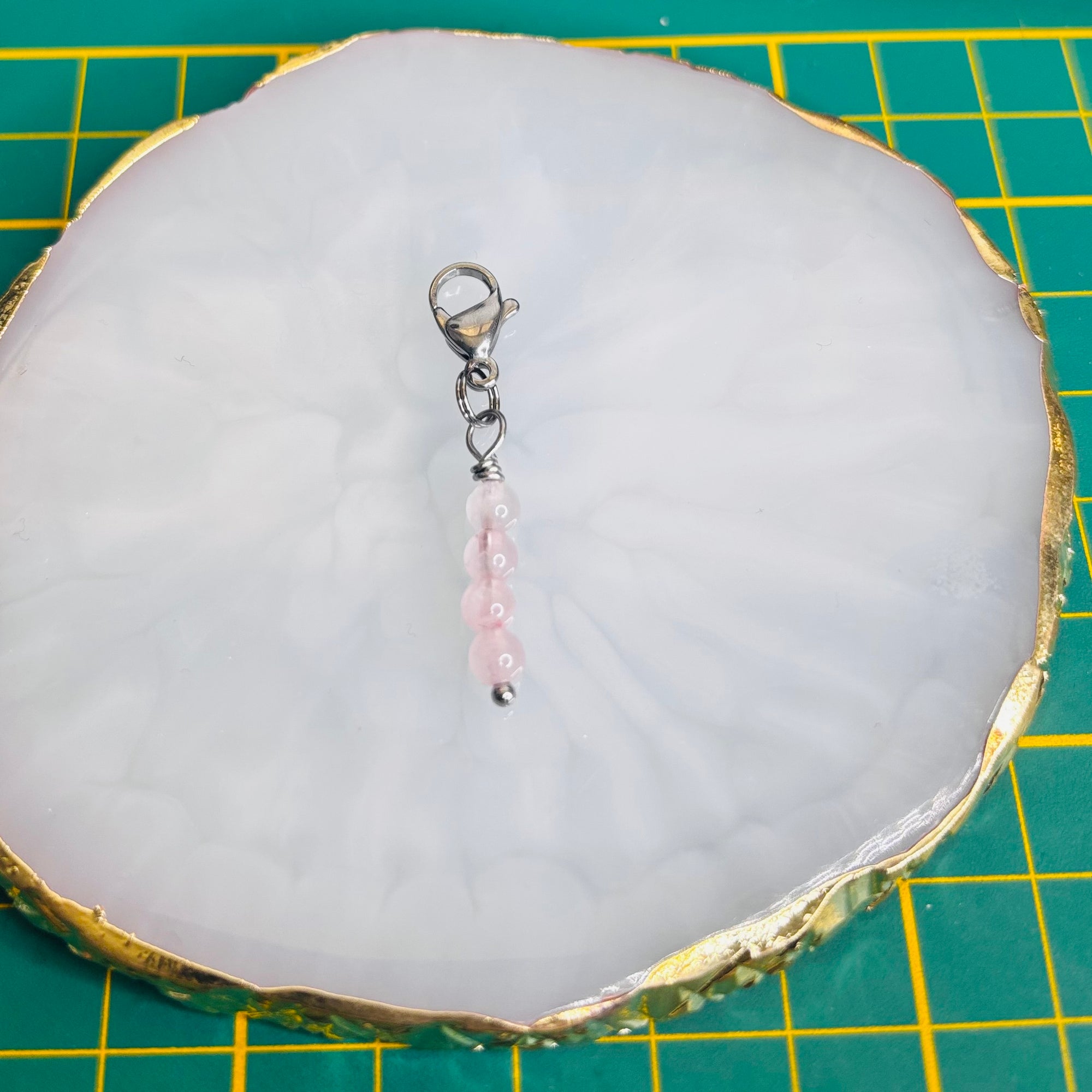 Charm "La pierre astro Balance-Quartz rose"