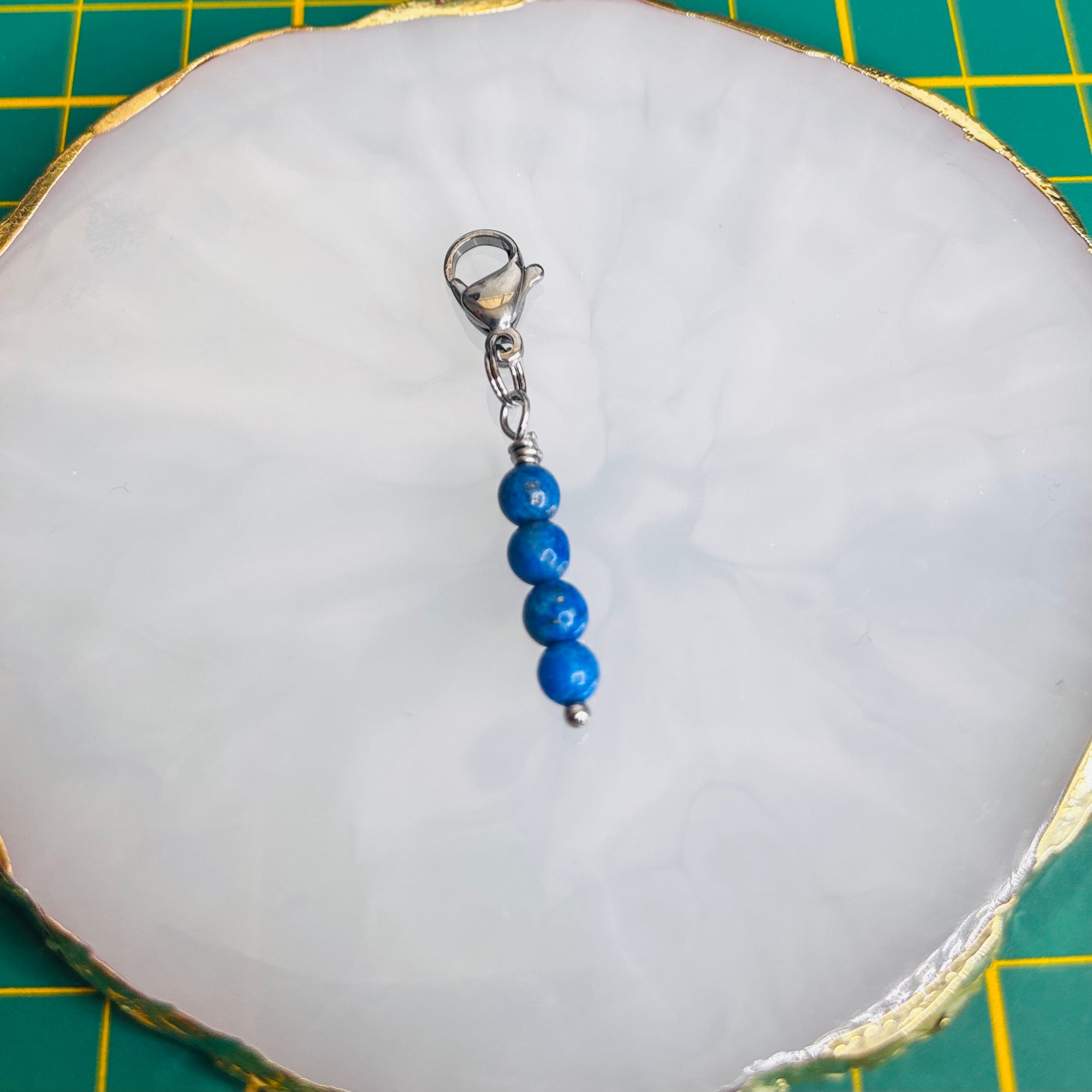 Charm "La pierre astro Poisson-Lapis Lazulli"