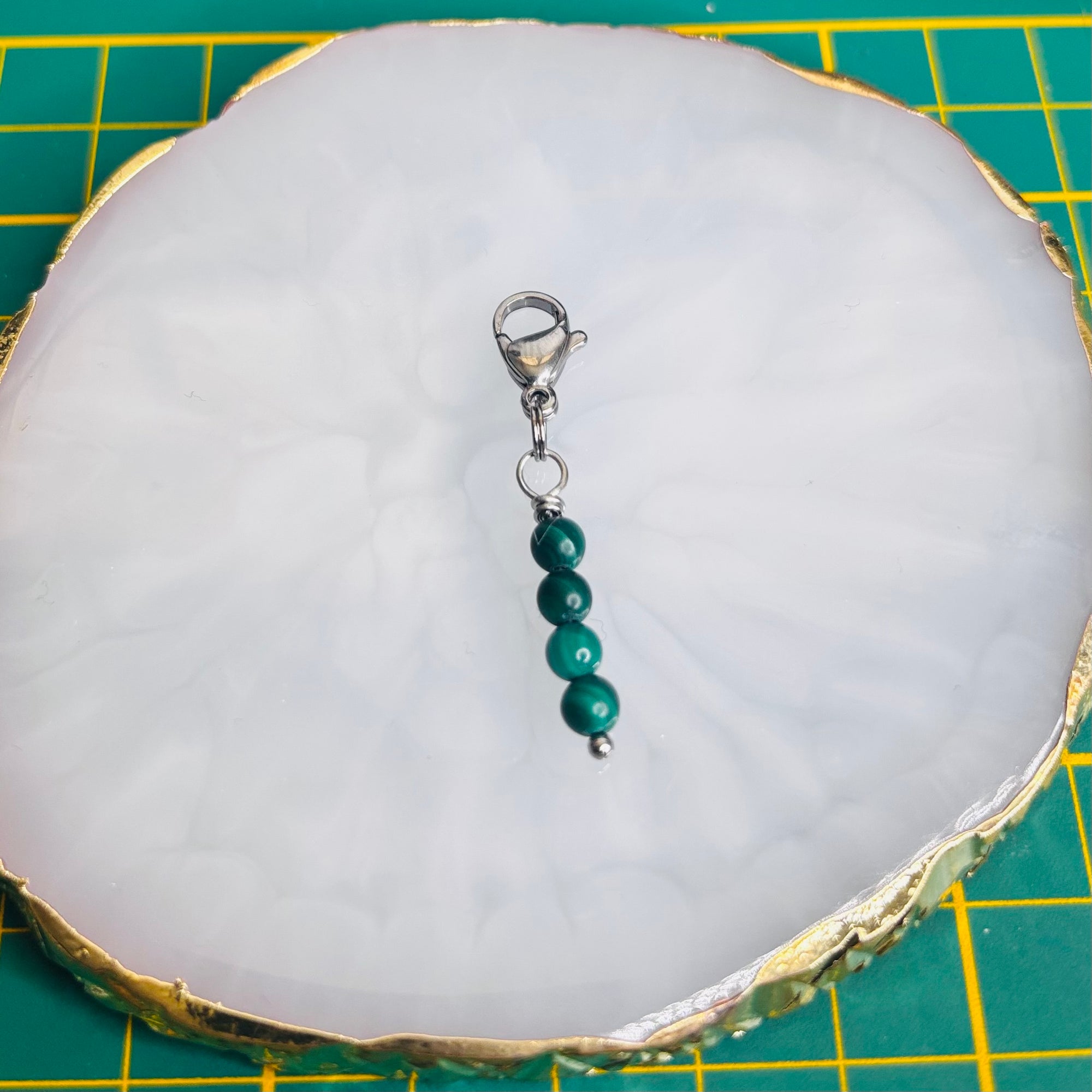 Charm "La pierre astro Scorpion-Malachite"
