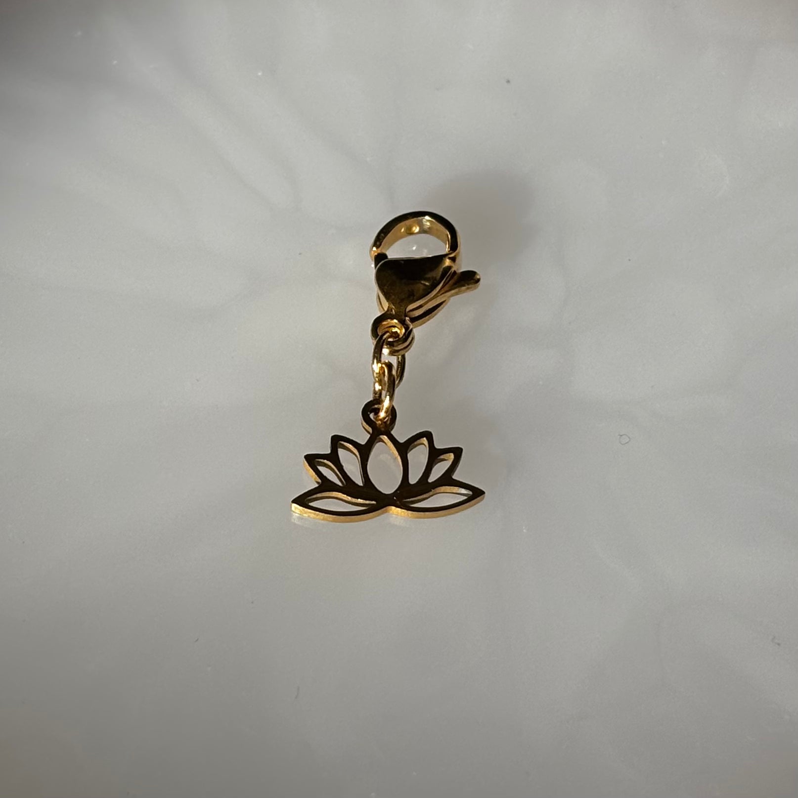 Charm "La fleur de lotus"
