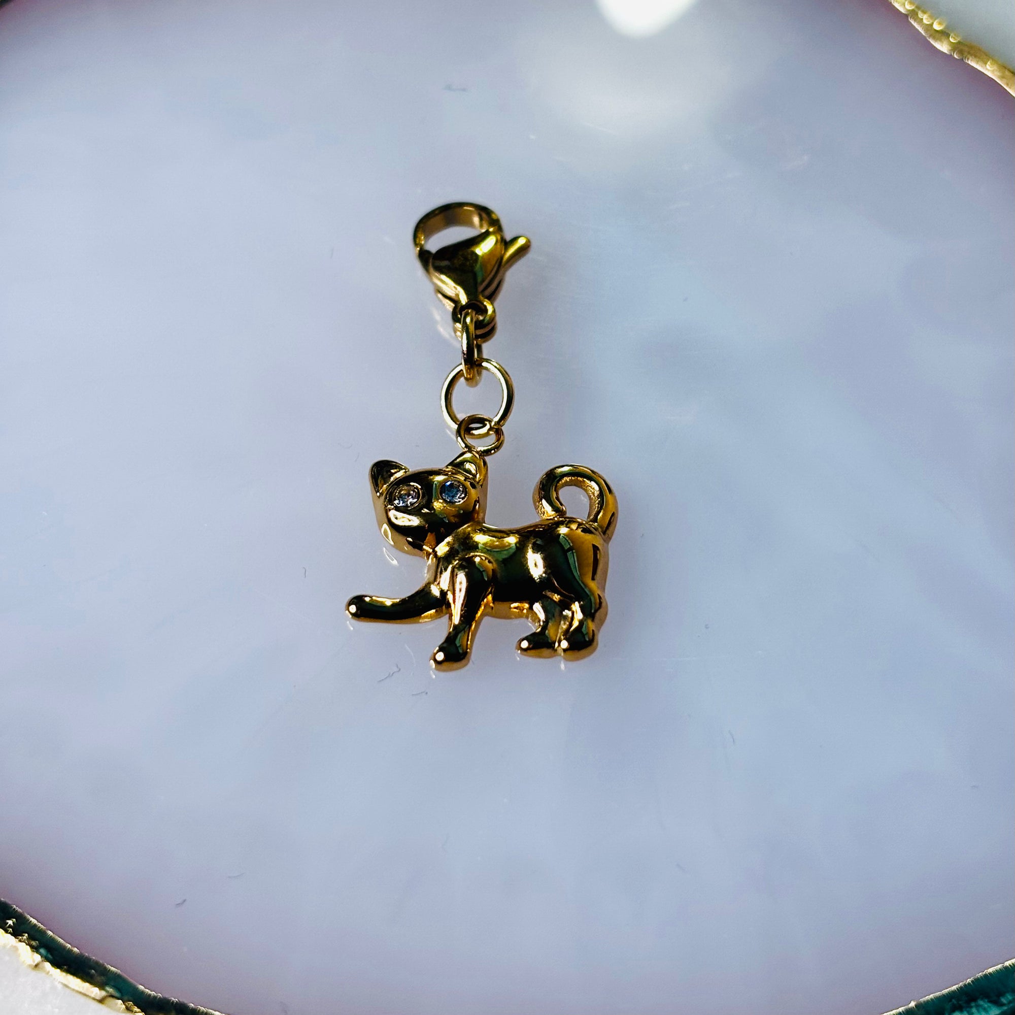 Charm "Le Chat"