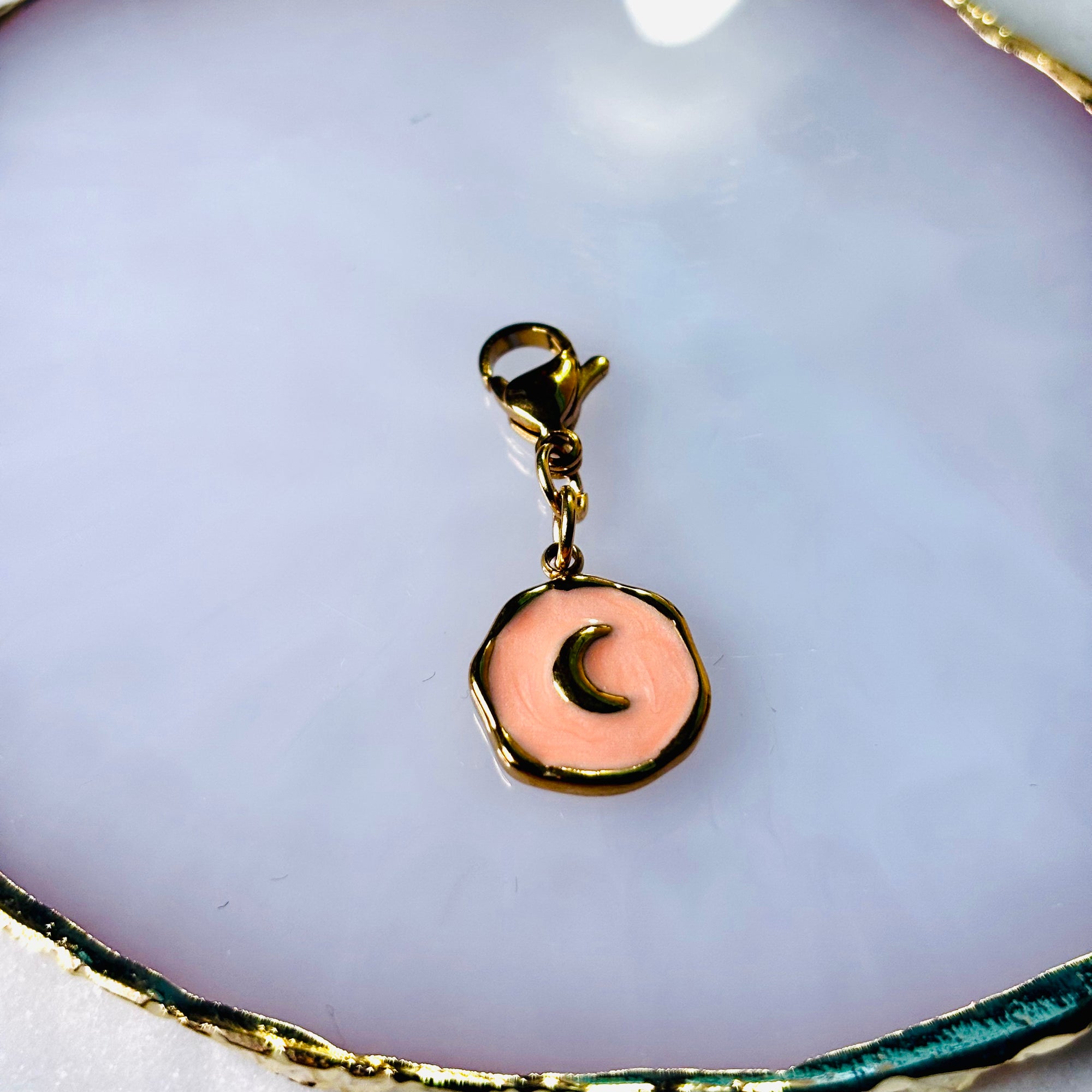 Charm "Le Médaillon de Lune rose"
