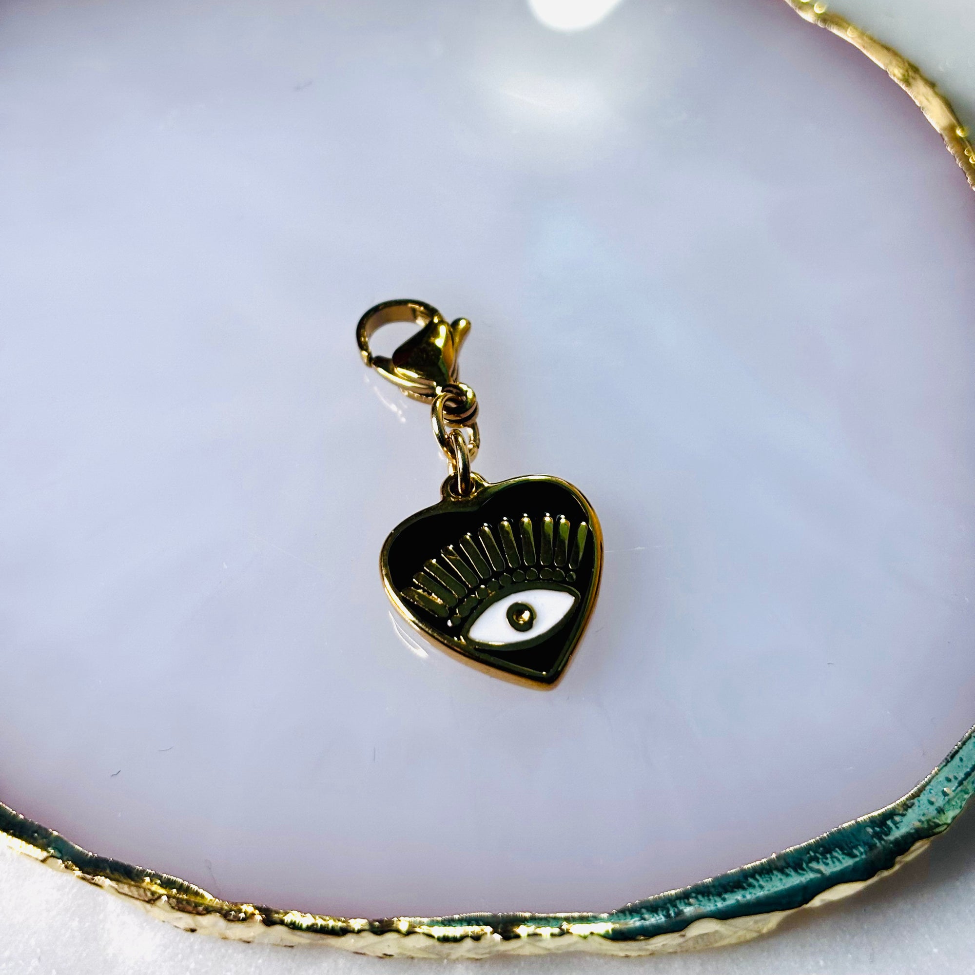 Charm "Le coeur oeil de protection noir"