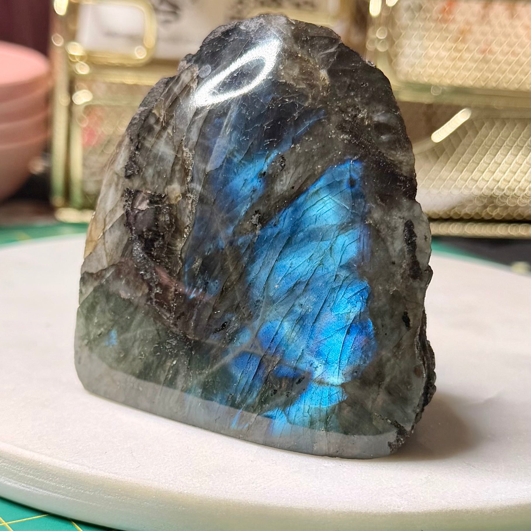 💙 Labradorite - Forme libre semi polie - Pierre de protection & d’intuition